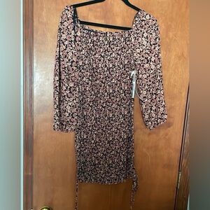 Jessica Simpson NWT Size small form fitting dress